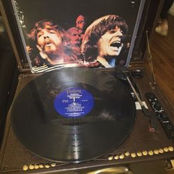  LP VINIL RECORDS  PLAYER & 7  LP  Records