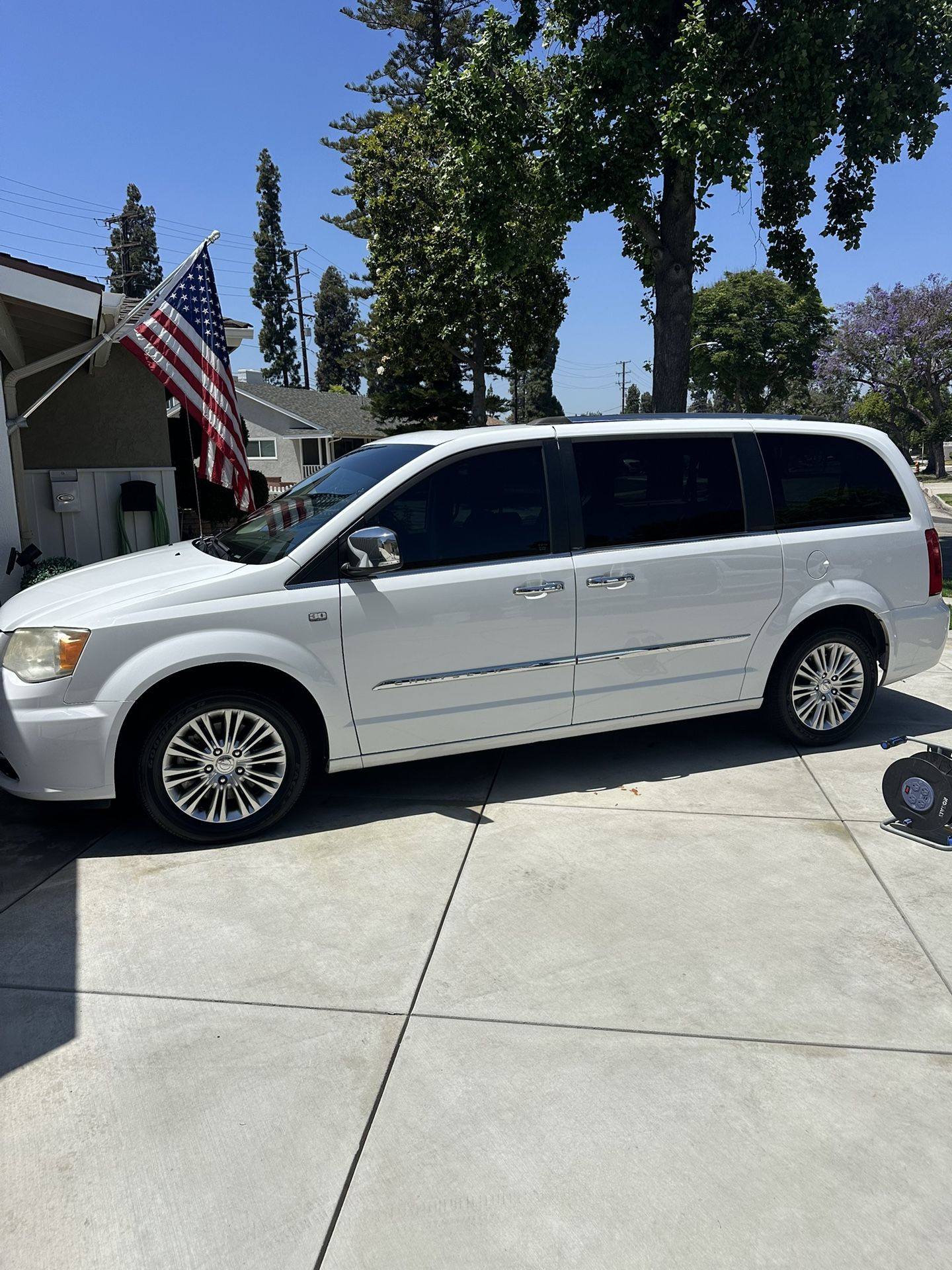 2014 Chrysler Town & Country Touring
