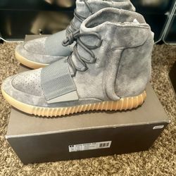Brand New Adidas Yeezy Boost 750 Grey Gum - Glow In The Dark Men's Size 13.5