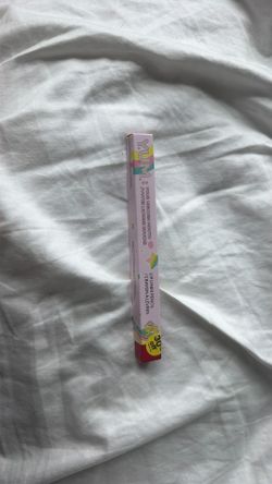 Y.U.M Lip Liner Pencil | 02 Big Apple Red | Net WT. 0.06oz (1.8g)