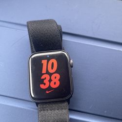 Apple Watch Series 6 44mm