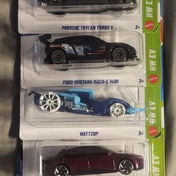 7 cars from 10 car set - Hot Wheels