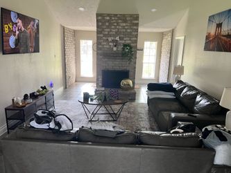 Moving sale
