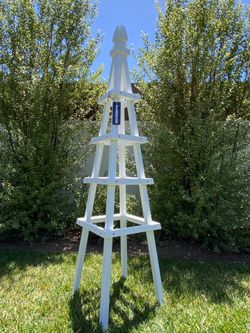 Brand New Garden Obelisk (Trellis) in Whipped Cream!