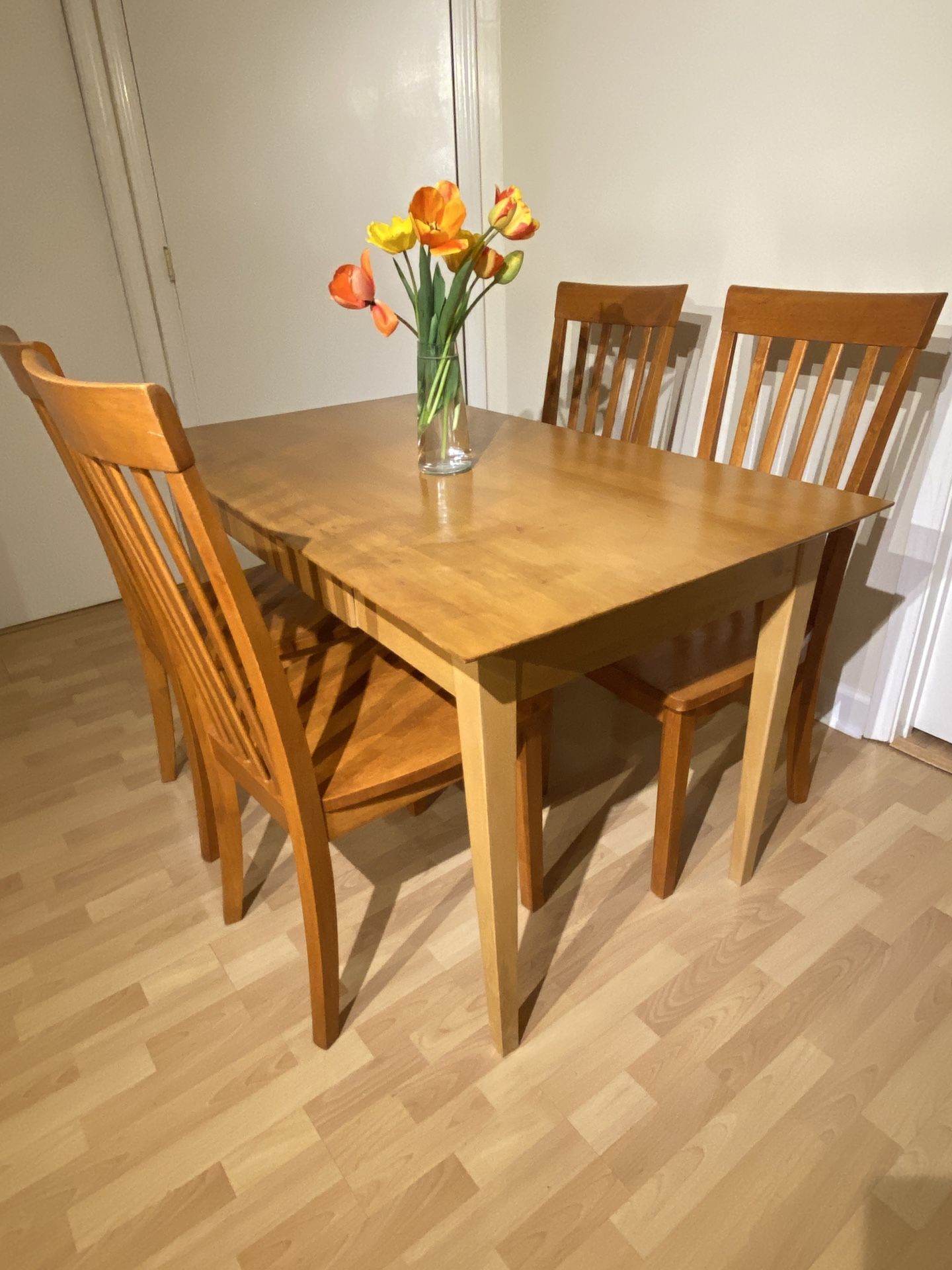 Wooden Dining Room Kitchen Table And 4 Wood Chairs