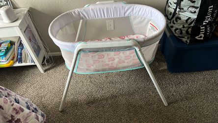 Fisher price baby bassinet