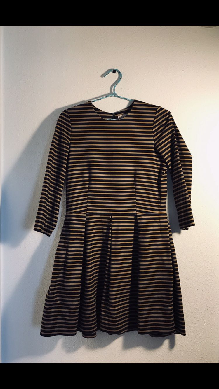 Gap fit and flare dress