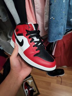 Jordan 1 Mid Reverse Chicago Size 6y