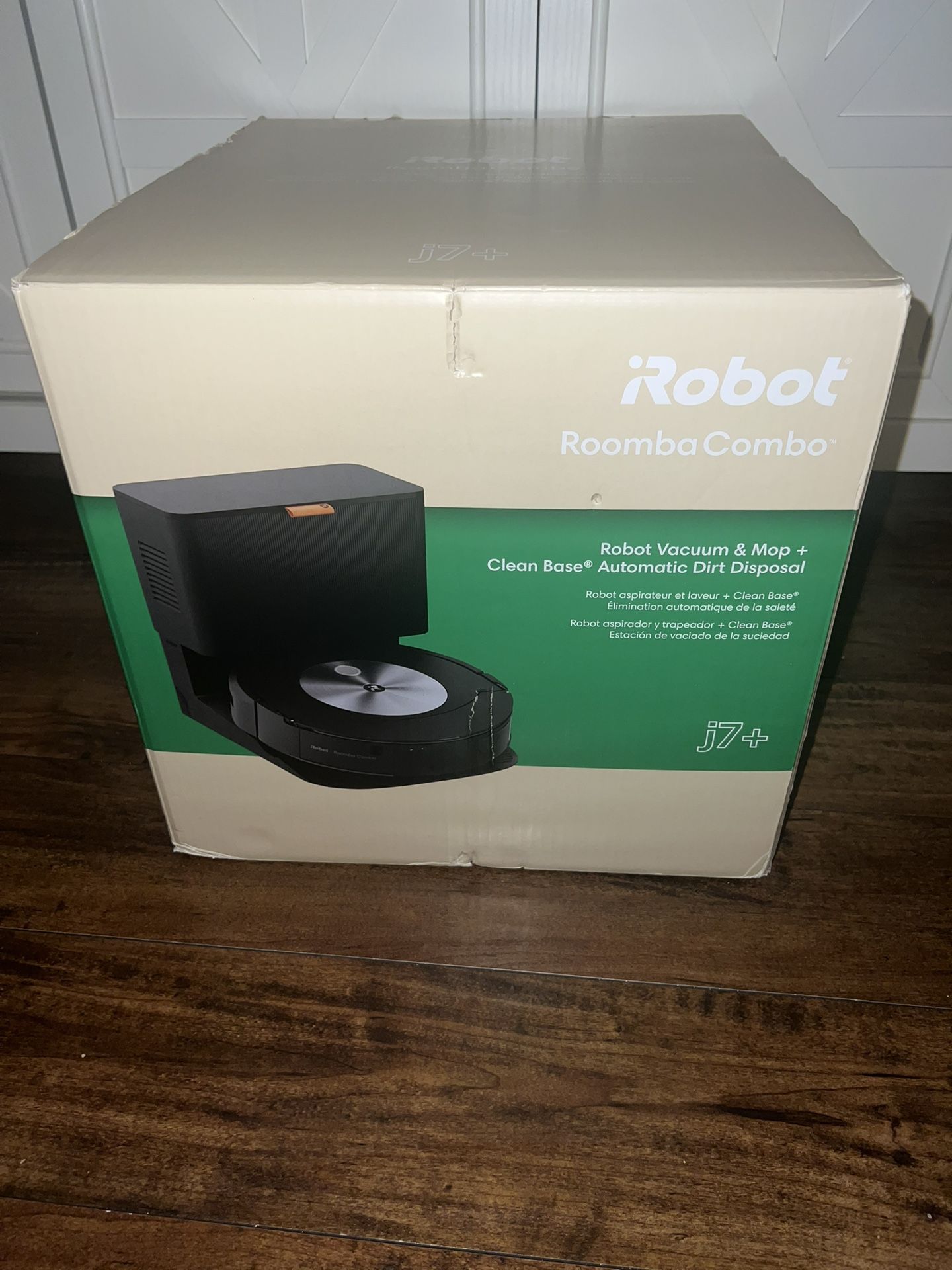 iRobot Roomba Combo j7+ Vacuum & Mop