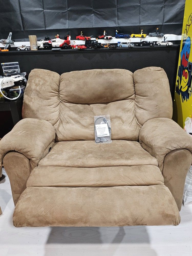 Super Wide Lazy Recliner