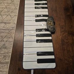 FAO Schwarz Giant Piano Dance Mat Floor Feet Dancing to Play 52 inch