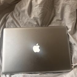 MACBOOK PRO