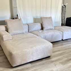 Brand New ACANVA Modern Sofa Sectional Crème Suede Set