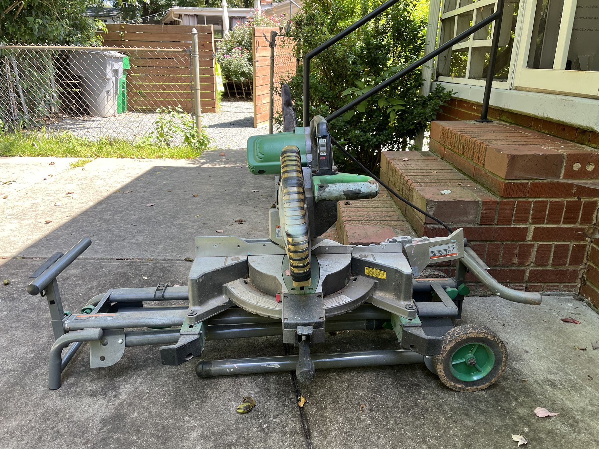 Hitachi C12FDH Miter Saw + Stand