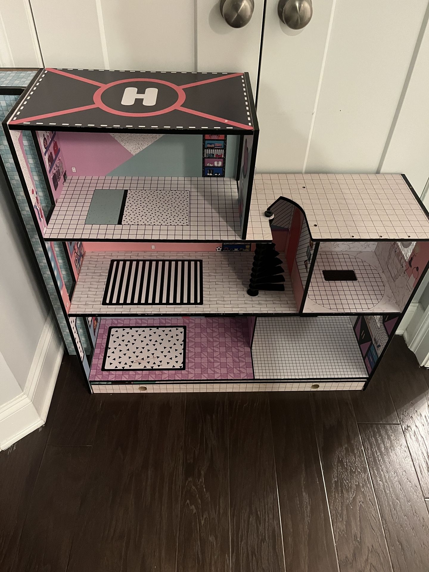 LOL Doll House