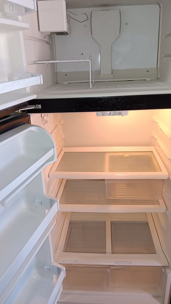 KENMORE STAINLESS STEEL REFRIGERATOR for Sale in Atlanta, GA OfferUp