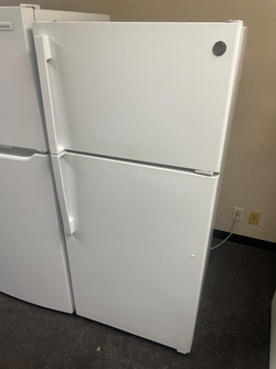 GE Top Freezer Fridge – White, clean interior, standard size