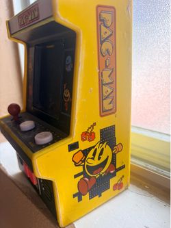 PAC Man Mini micro handheld arcade