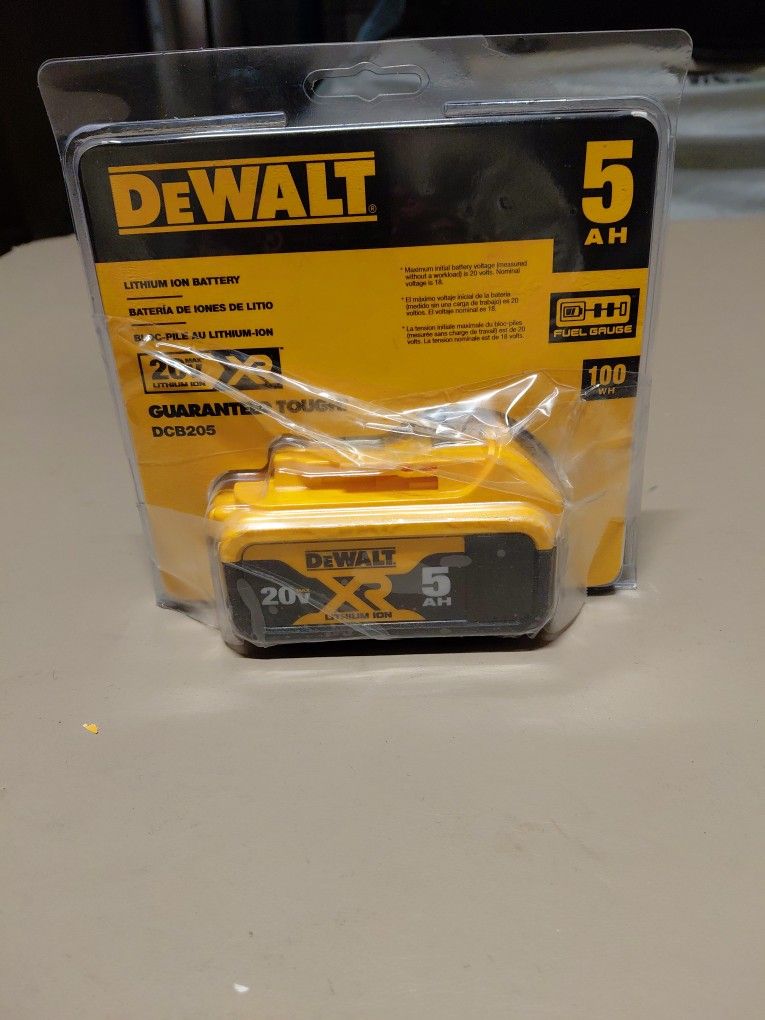 Dewall XR 20V 5. A H Battery