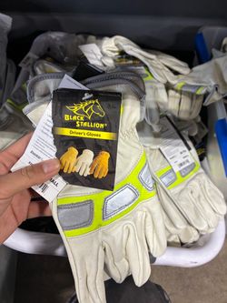 Gloves for Sale - Black stallion. Drivers gloves