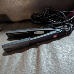  Flat Iron (Ceramic) Pre Owned 