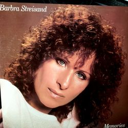THE LEGENDARY SINGER 🙌 👏 😍 BARBRA STREISAND RECORDS 