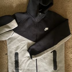 nike tech