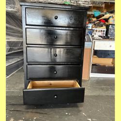 Dresser/ Five drawers dresser
