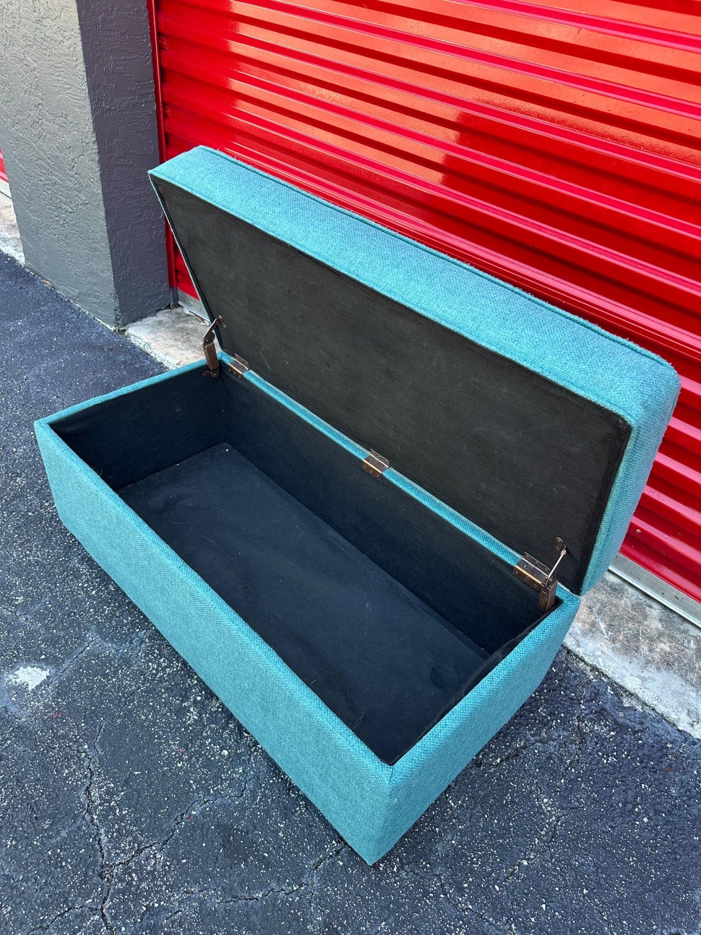 Ottoman/ bench storage