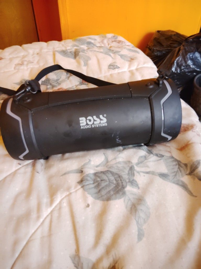 Boss Audio Bluetooth/ Black Used But Works Real Good