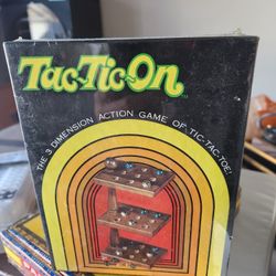 Tac-Tic-On 3 Dimensional Action Game Tic Tac Yor Vintage Game