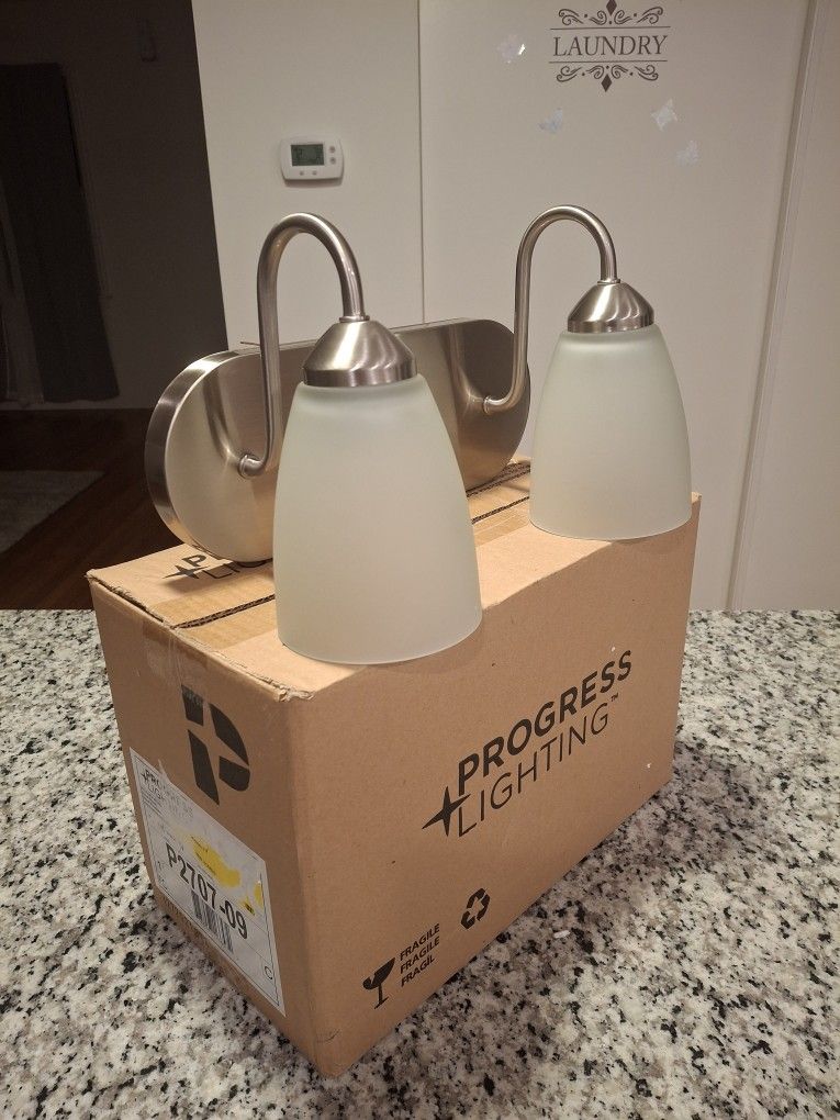 lamps for bathrooms, outdoor lamps, 1 lamp for living room or dining room. and more.
Everything new 100%