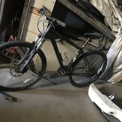 Bike  cannondale trail 6