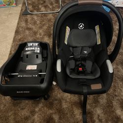 Maxi Cosi Car seat and Car base