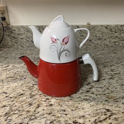 Tea pot 