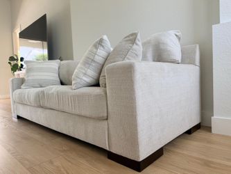 City Furniture Light Gray Fabric Sofa with Pillows