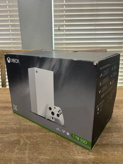 XBOX Series X 1TB All-Digital Console (Disc-Free Gaming) with XBOX Wireless Controller- 4K Gaming - 120FPS