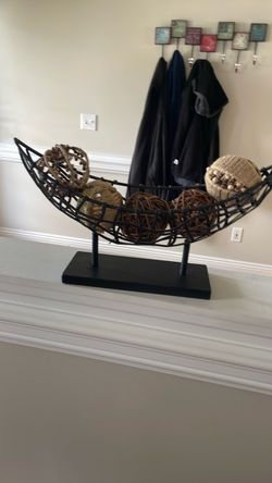 Decor for mantle
