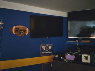 Moving. Selling TVs with mounts.
