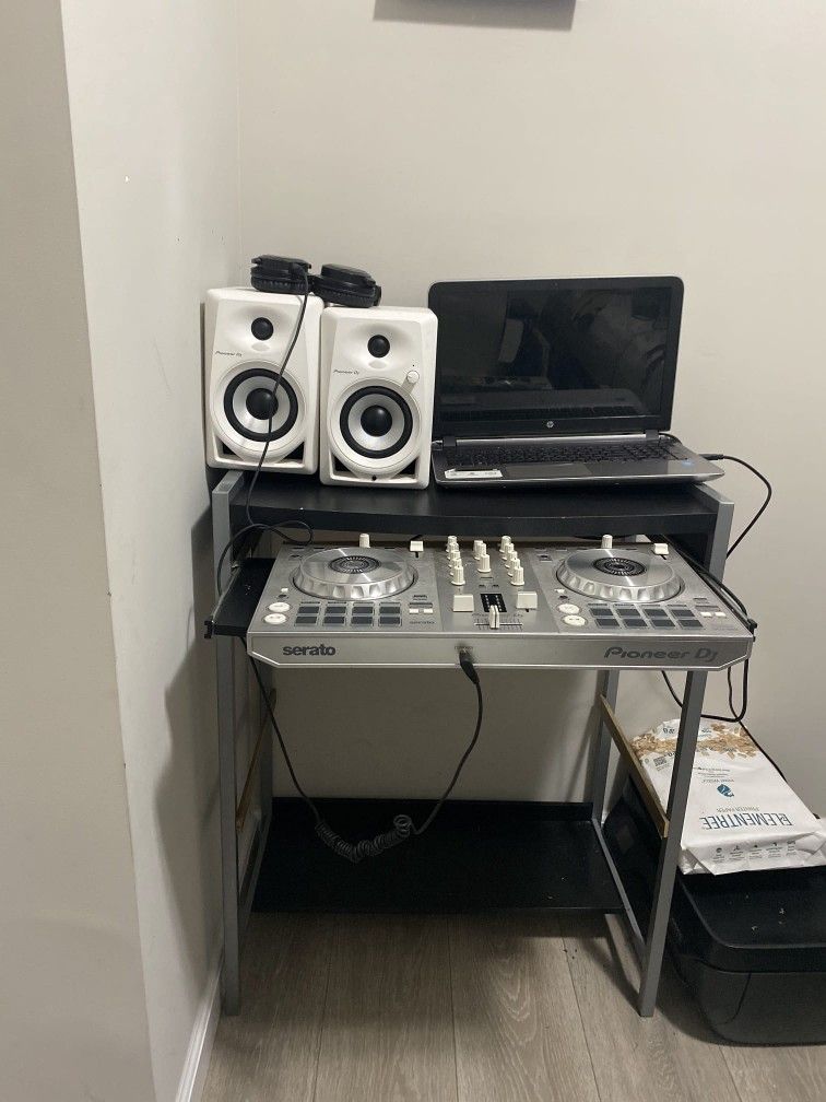DJ Setup