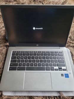 HP 14" Chromebook Laptop Bundle - Intel Celeron - 1080p - Bonus Sleeve