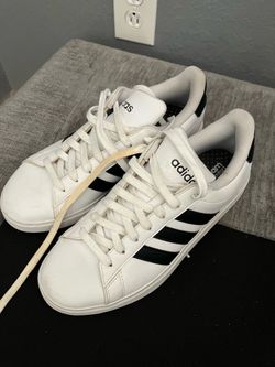 Adidas Tennis Shoes