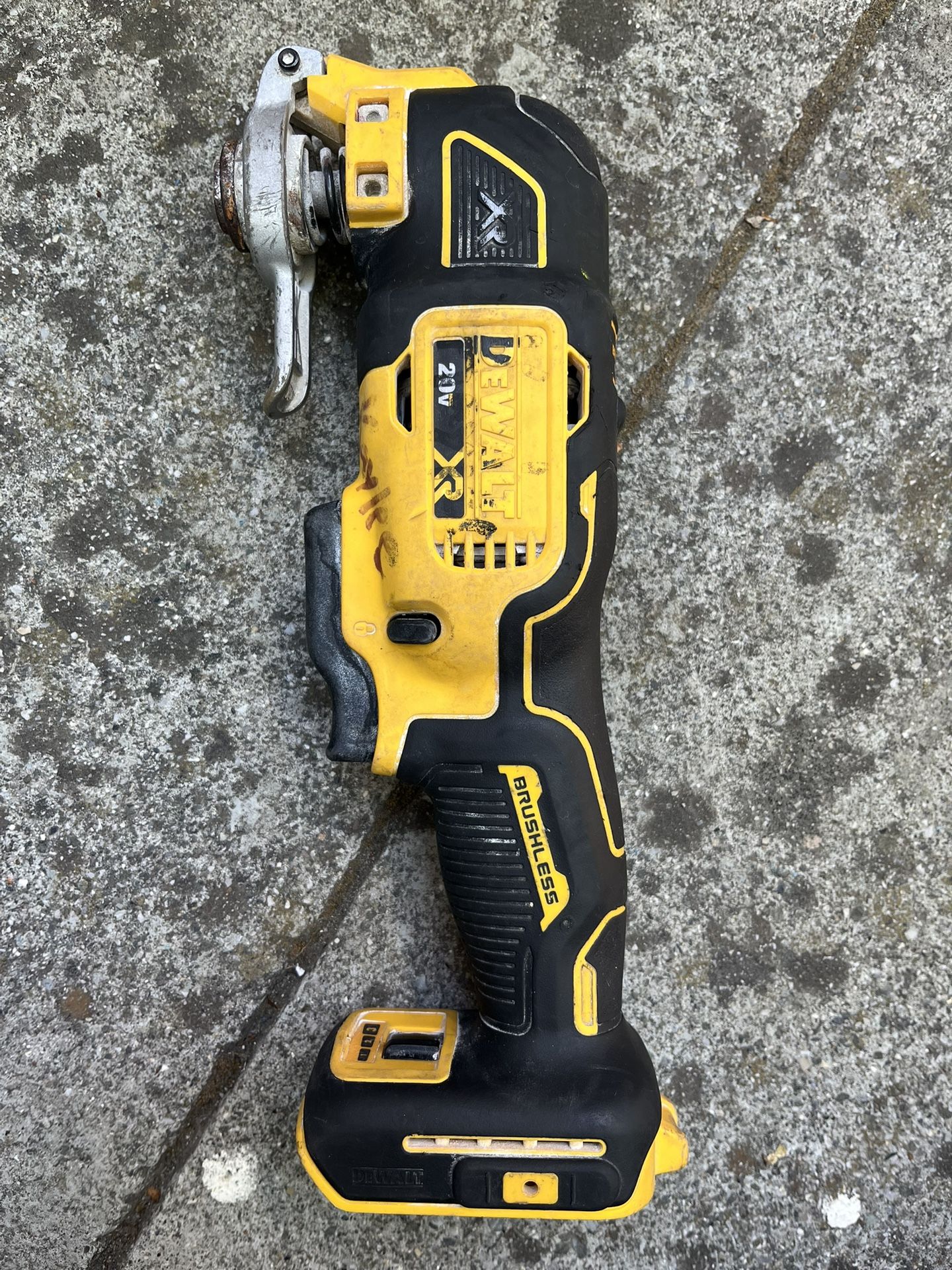 Dewalt XR Oscillating Multitool