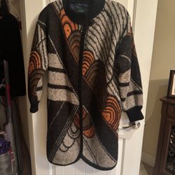 Súper Comfortable Thick Ladies Cardigan - Size M