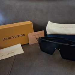 Cute Sun Glasses Brand New Qith Box And Paper NW Tucson 