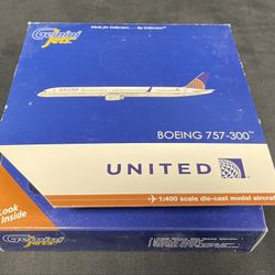 United Boeing 757-300 Model Aircraft 