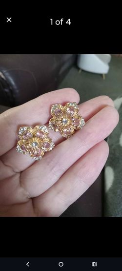 Gold Flower Cluster Earrings