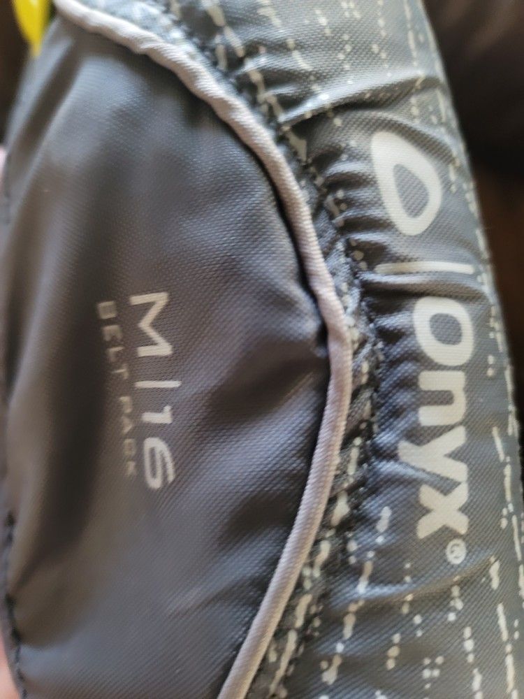 Onyx M16 Manual Life Vest