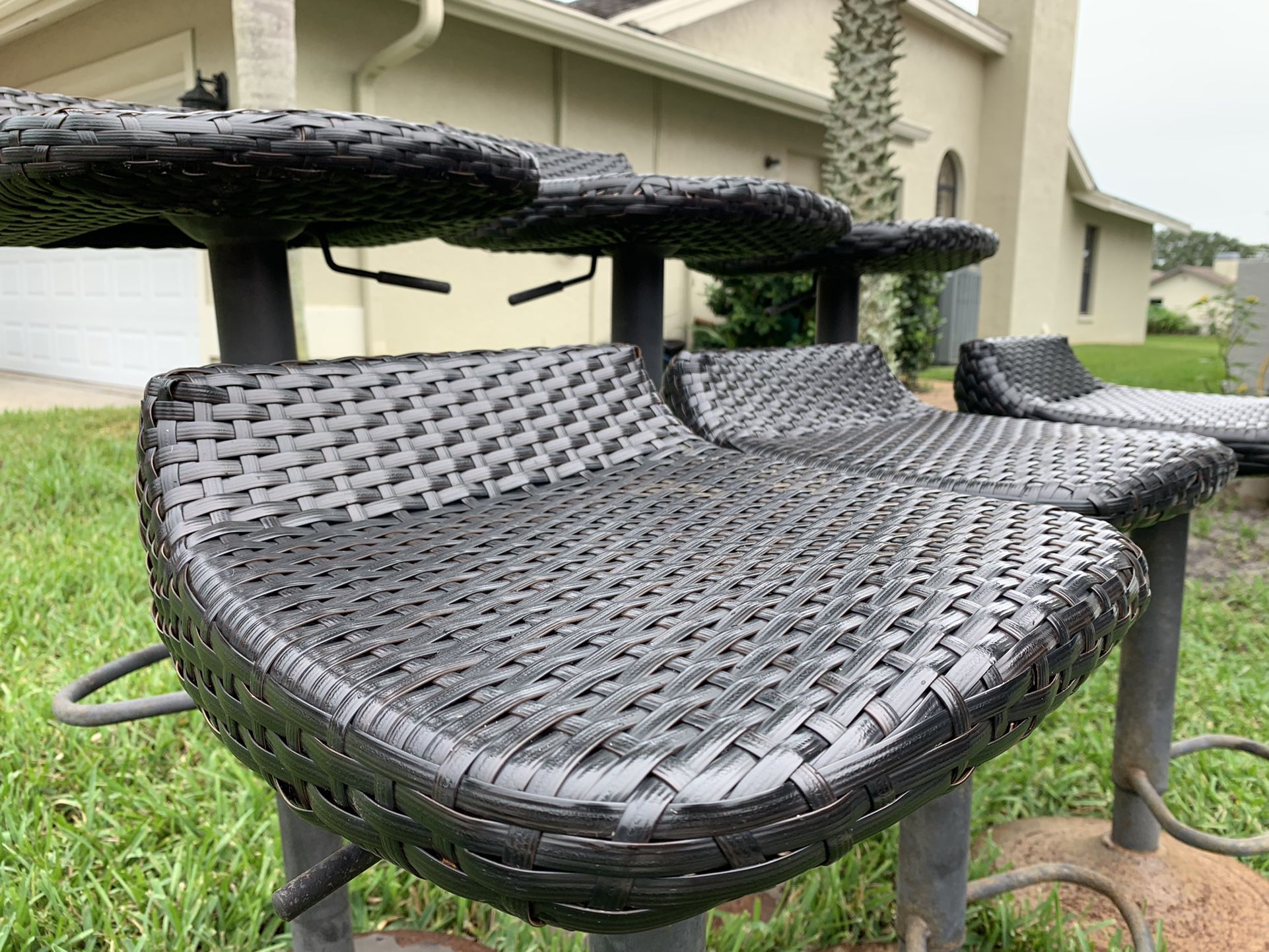 Outdoor Furniture / Bar Stools