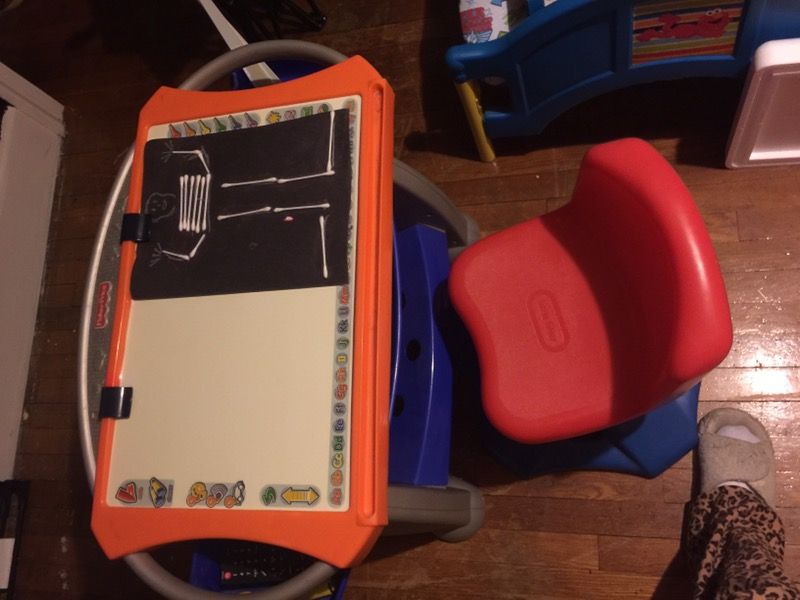 Adjustable desk with chair for kids